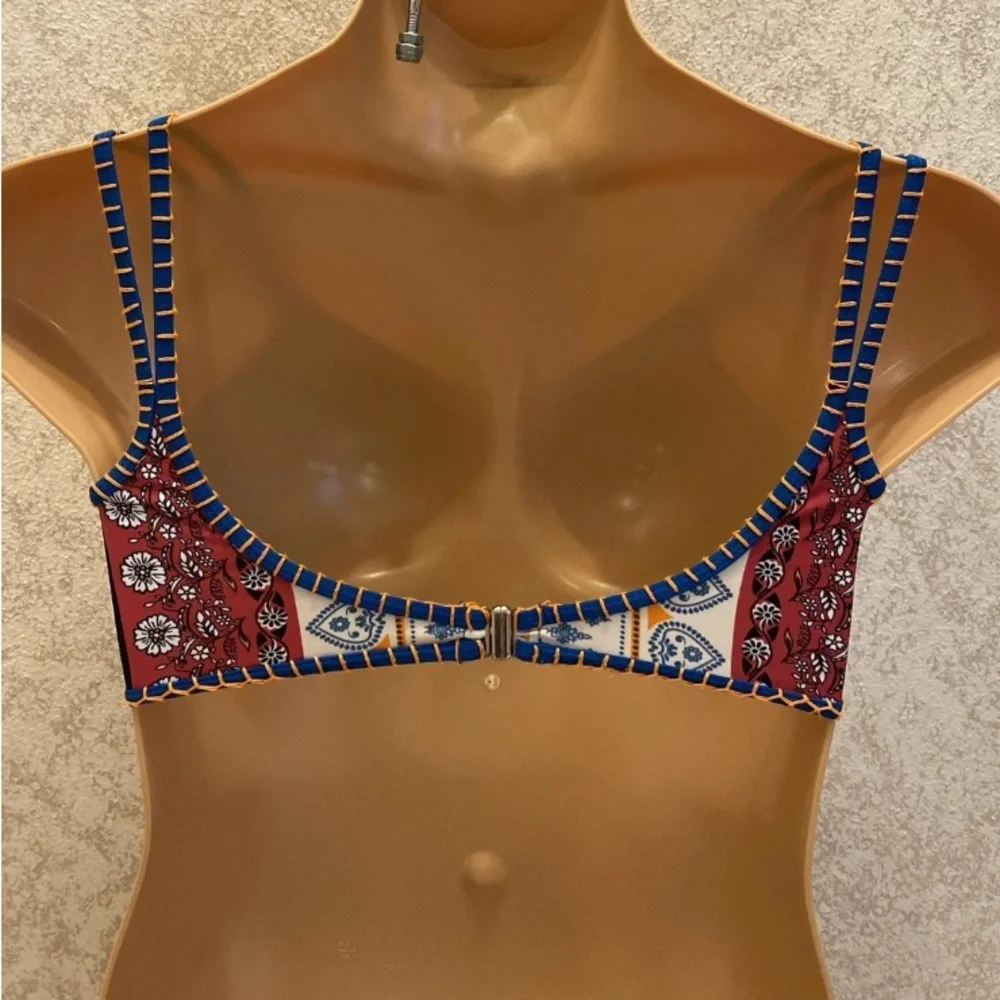 SHEIN Multicolor Geometric Bikini Top